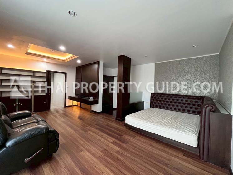 House in Sukhumvit 